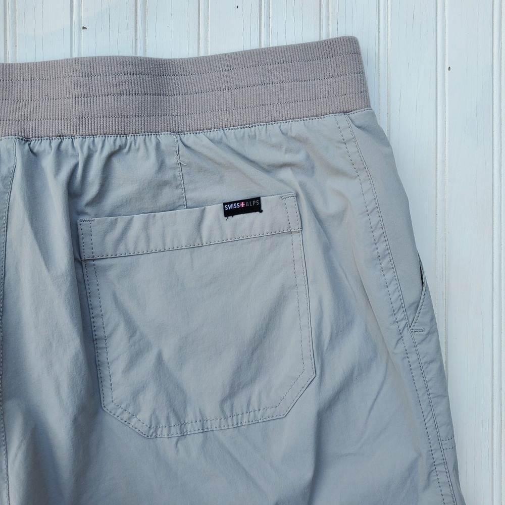 Swiss Alps Women's Shorts Size Large Gray‎ Outdoor Hiking Athletic Comfortable